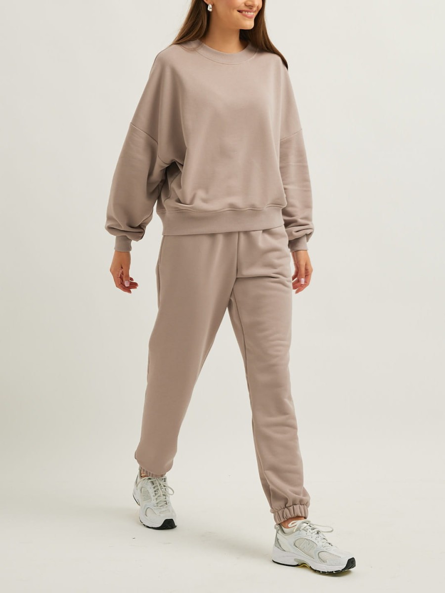 Dresowa bluza-CHILL-z przodu-alpaca-okrągły dekolt-długe rękawy-miękka bawełniana dzianina-marka MAFFEI.